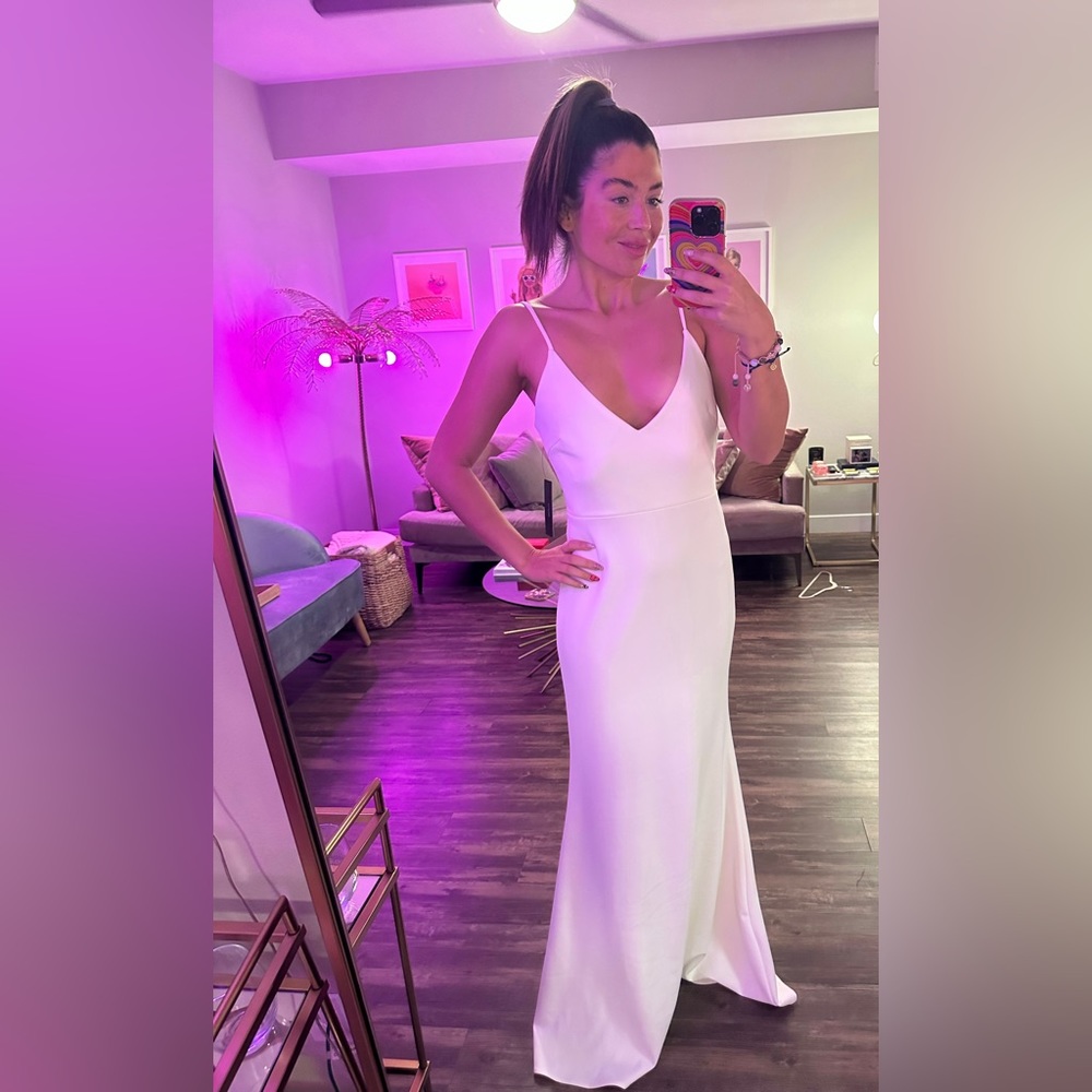 Lulu’s | White Maxi Dress Medium New With Tags (NWT)